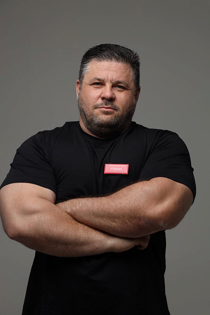 Роман Махин
